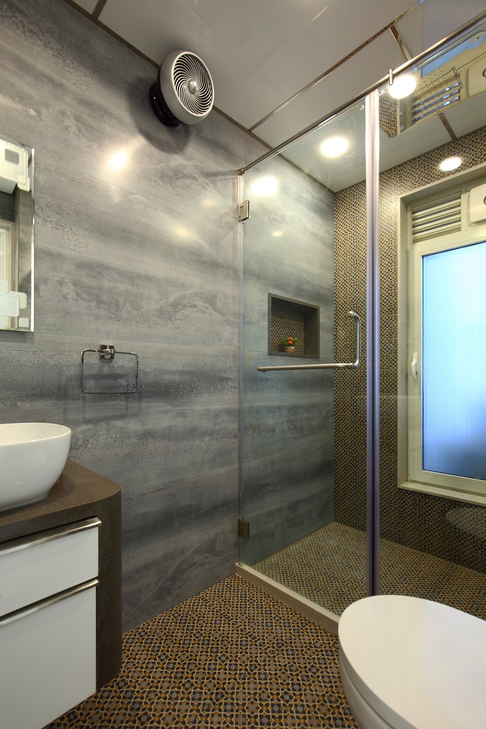 10 - MASTER TOILET 1 1