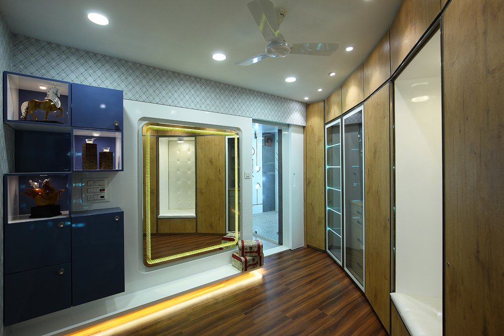 13-WALK IN WARDROBE 1