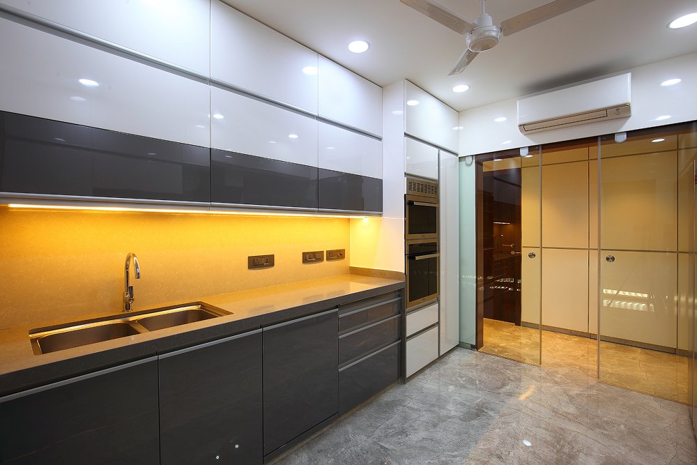 7 - KITCHEN 1