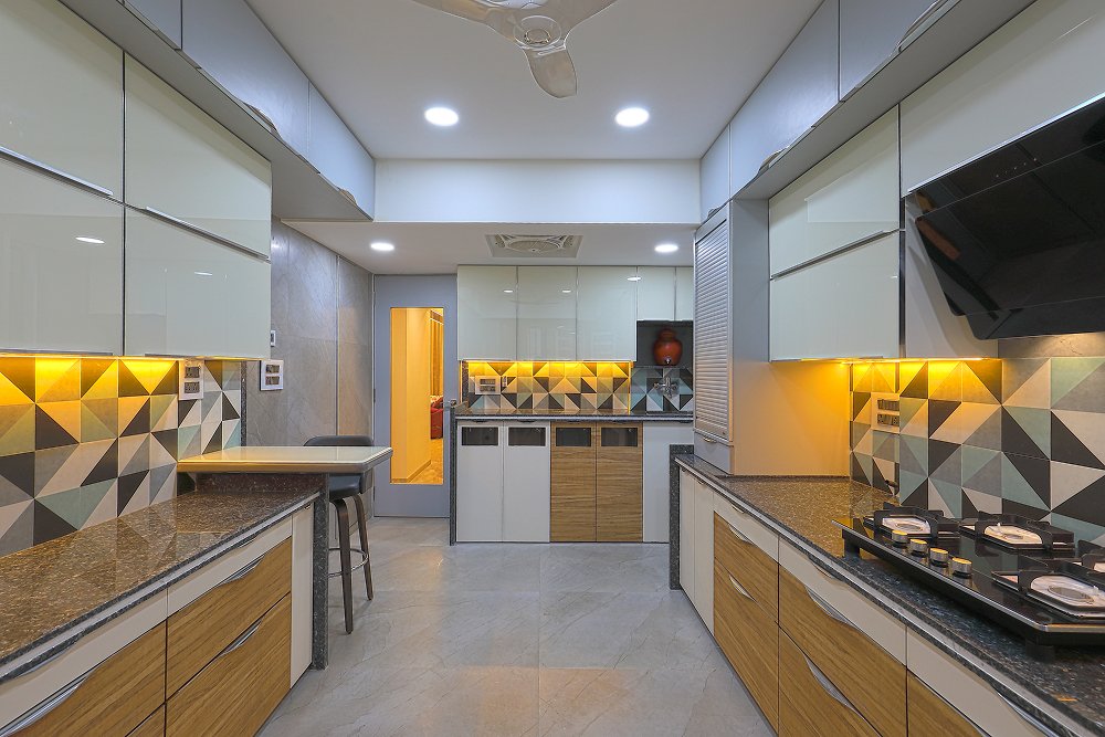 8 - KITCHEN 1